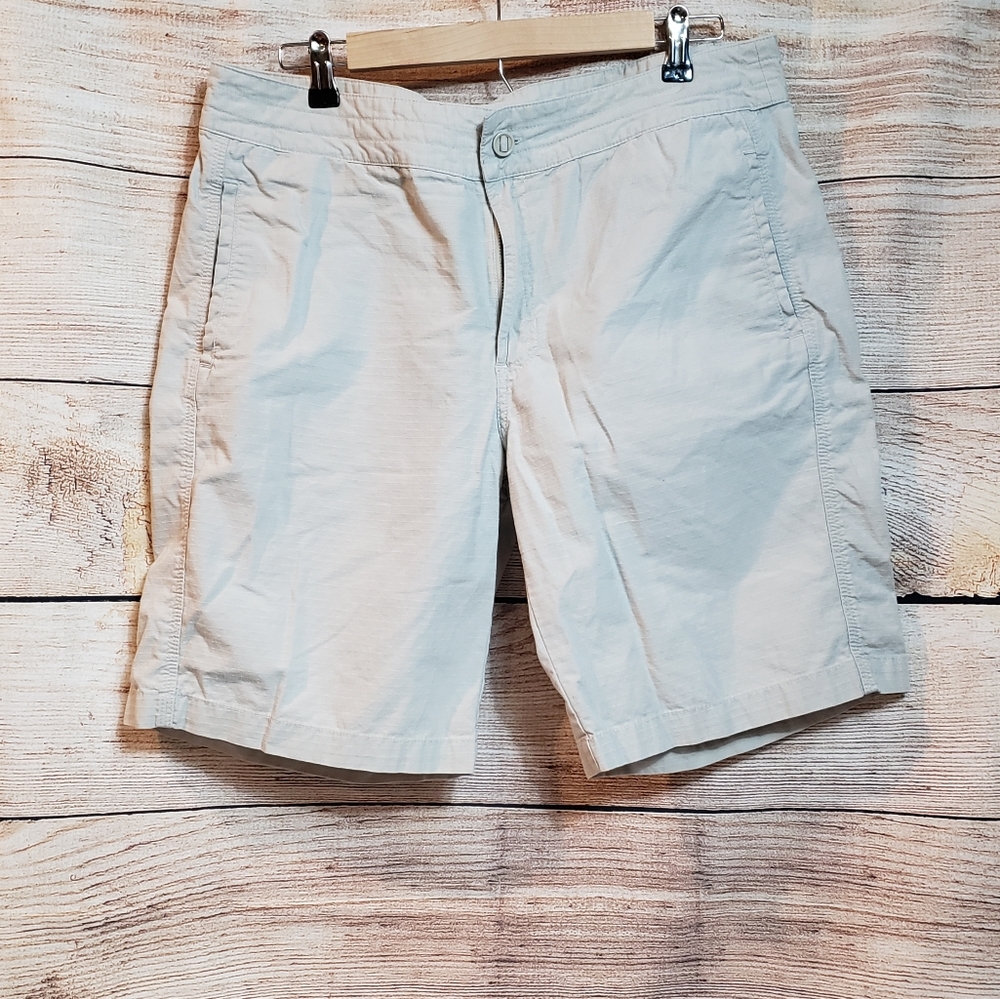 Gander Mountain off-white cotton shorts